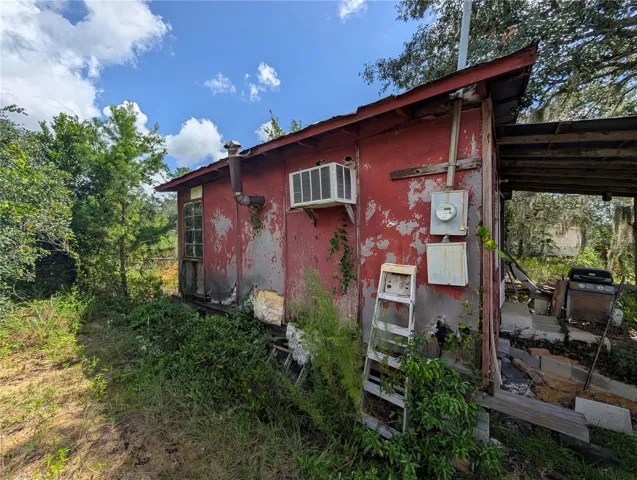 Left side of the cabin