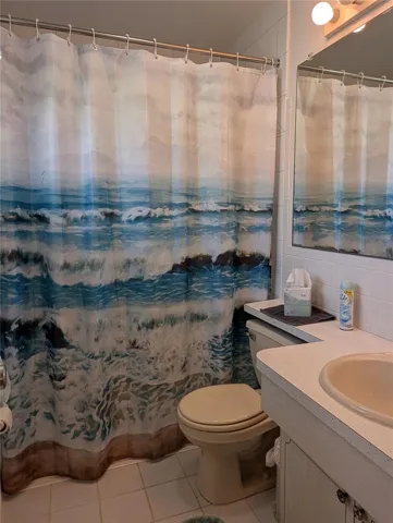 Primary bath.