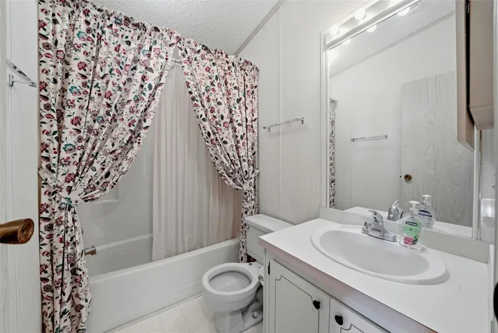 2nd bathroom