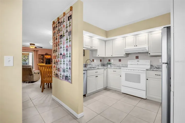 Beautifully updated kitchen~