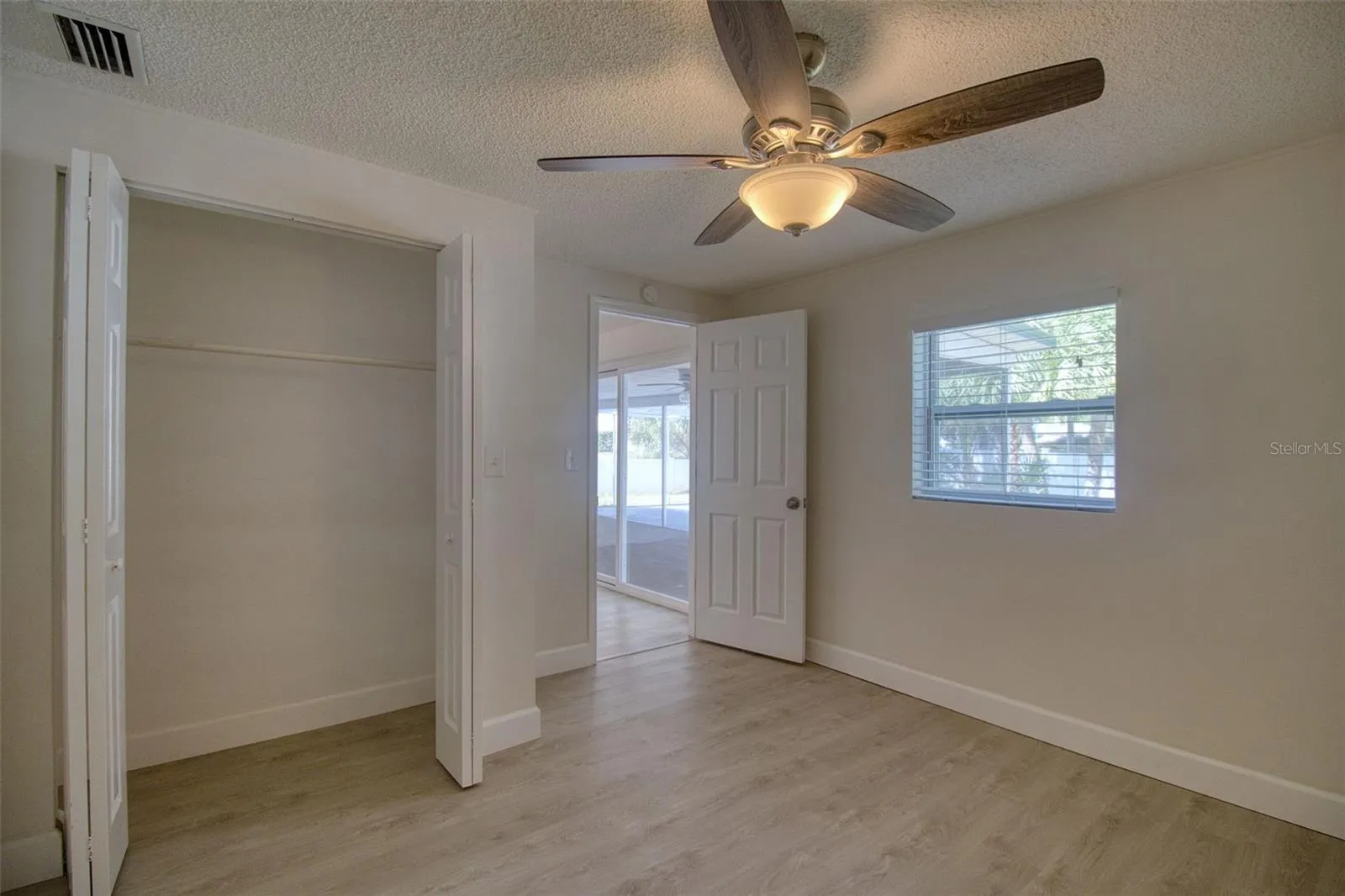 Back bedroom