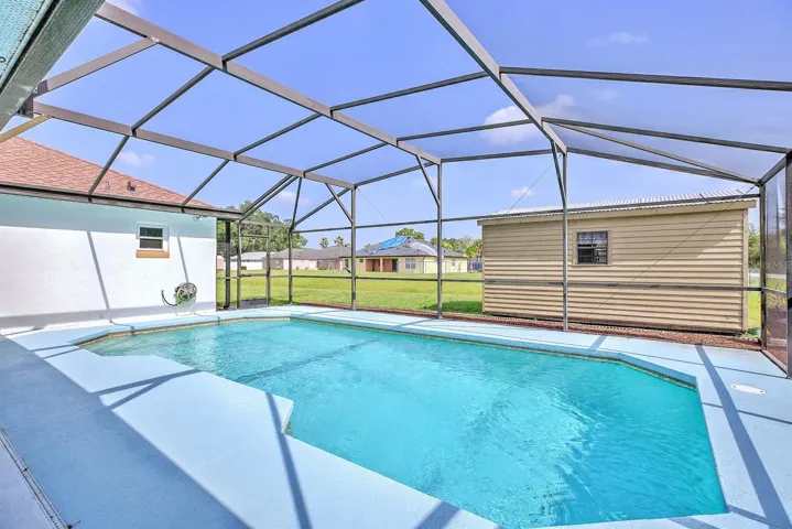 Pool/Patio
