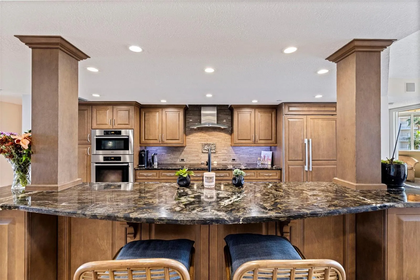 Beautifully updated chef's kitchen