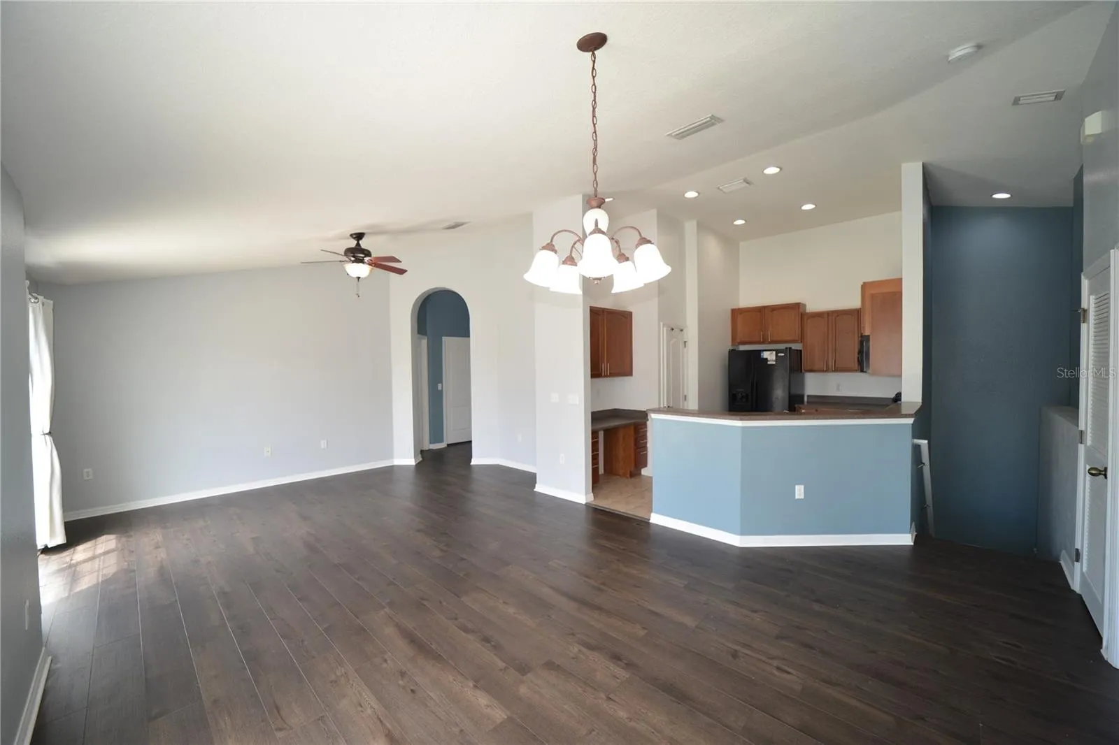 Living Room / Kitchen
