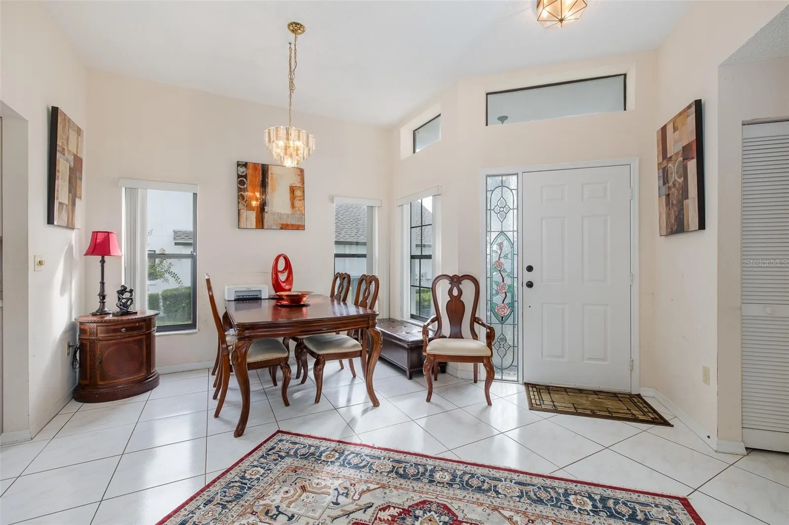 DINNING ROOM