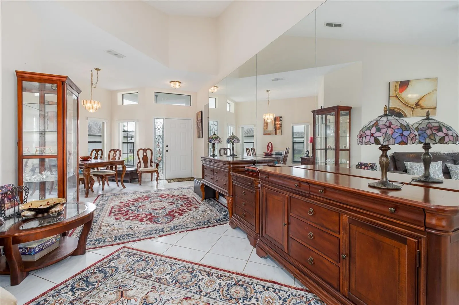 LIVINGROOM CATHEDRAL CEILINGS