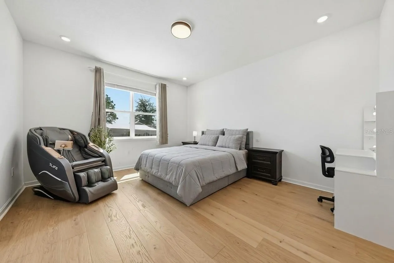 Downstair Primary Bedroom