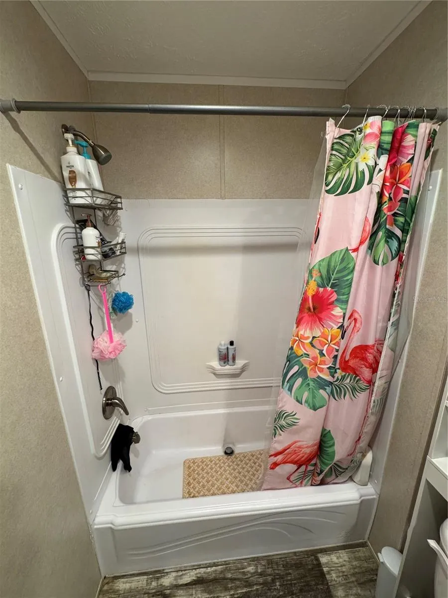 Guest bath with Tub/ Shower combo