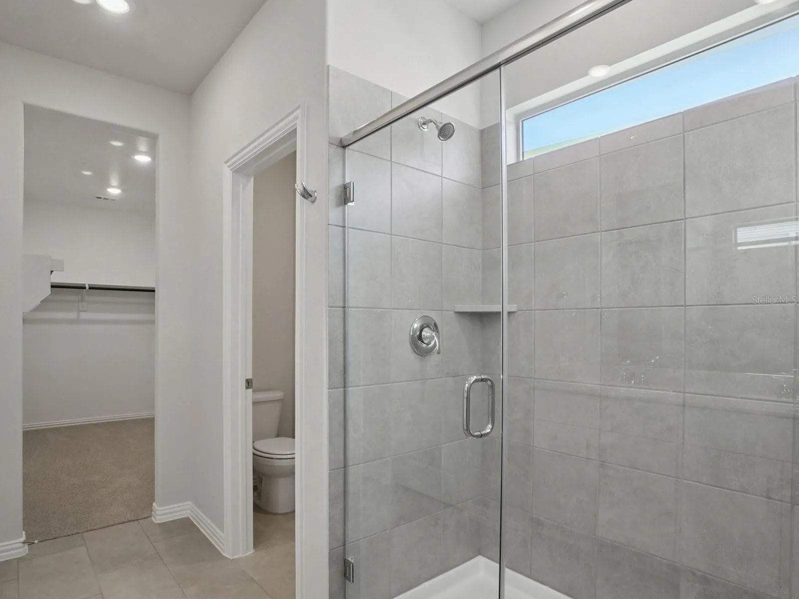 Photo is not of the actual home, but is an inspirational photo of builder’s model home and may depict options, furnishings, and/or decorator features that are not included