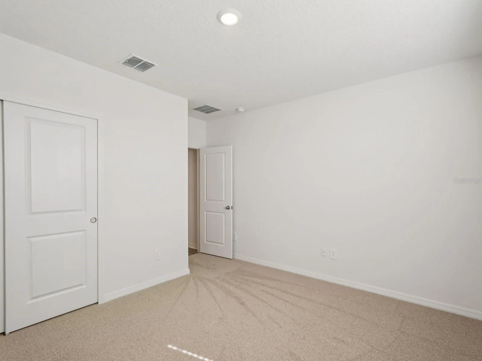 Photo is not of the actual home, but is an inspirational photo of builder’s model home and may depict options, furnishings, and/or decorator features that are not included