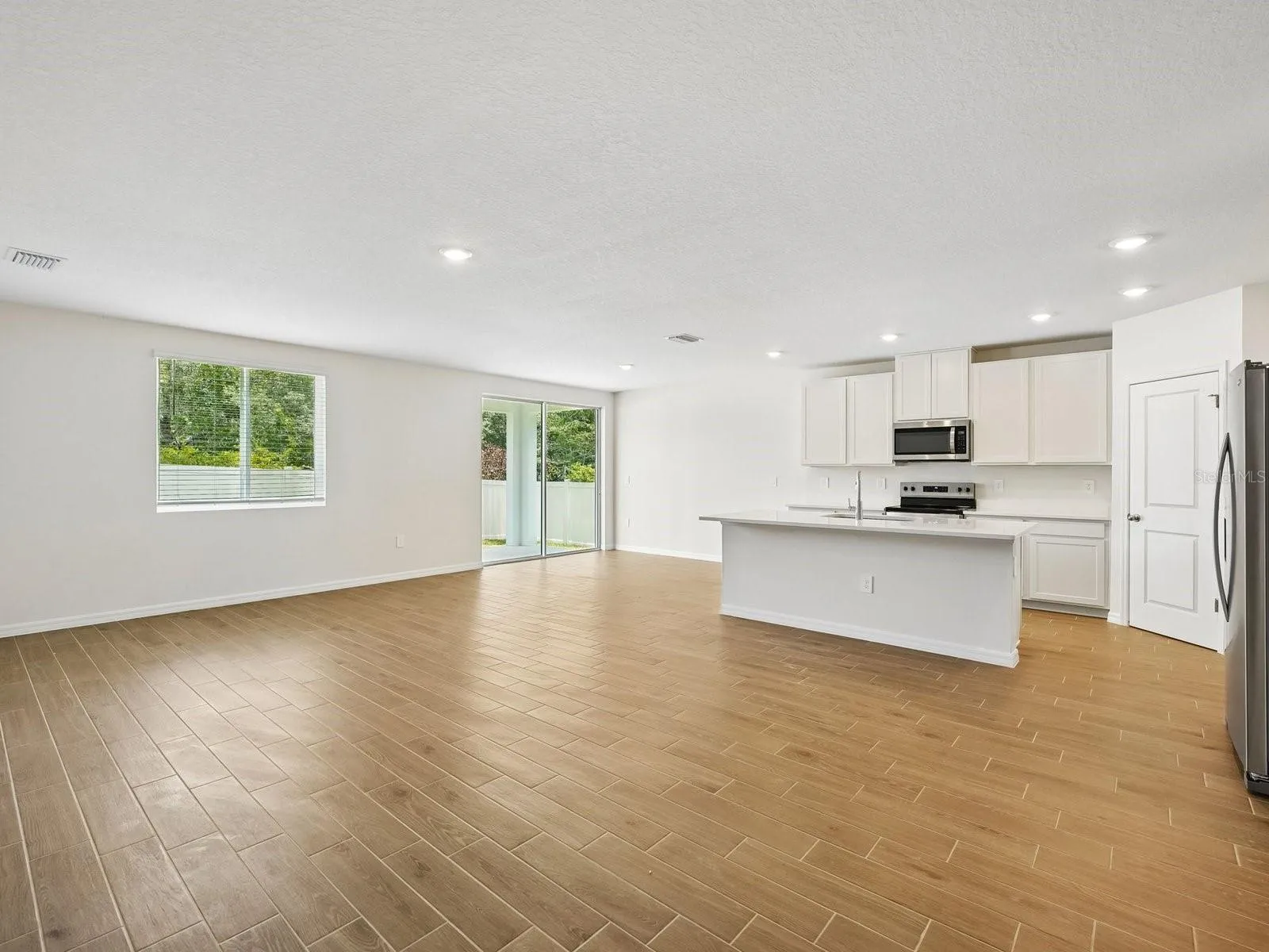Photo is not of the actual home, but is an inspirational photo of builder’s model home and may depict options, furnishings, and/or decorator features that are not included