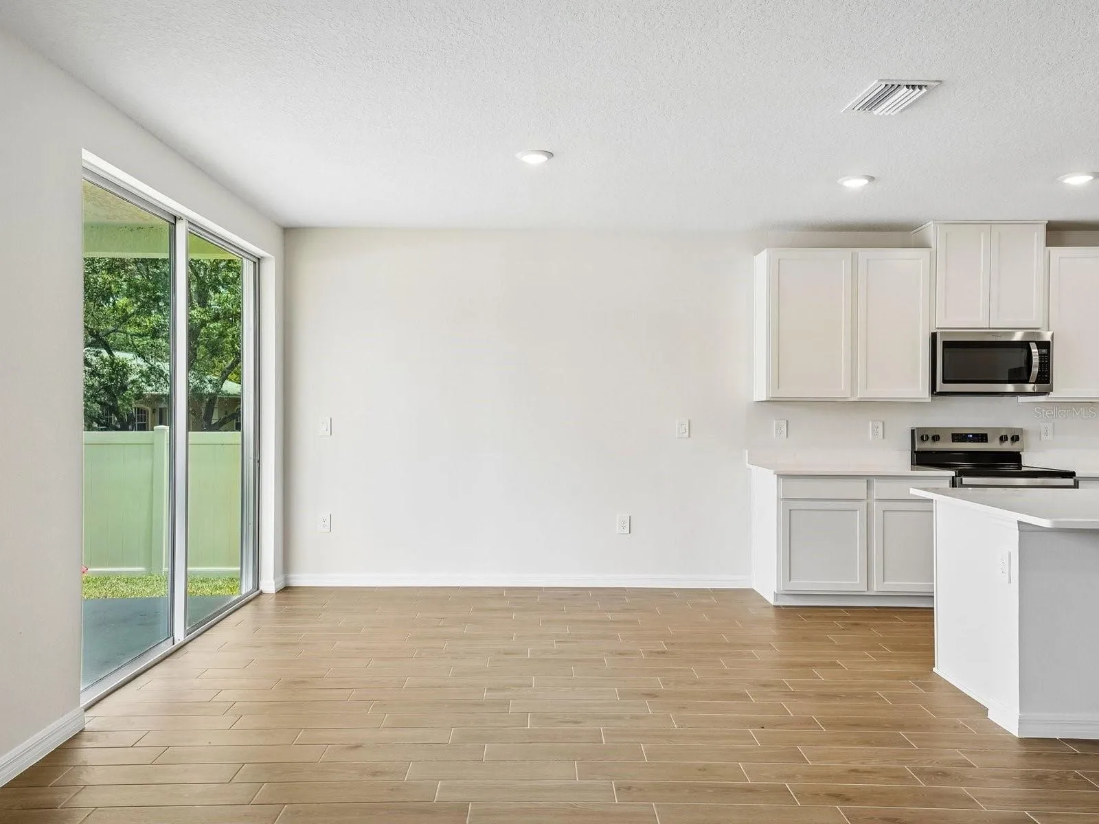 Photo is not of the actual home, but is an inspirational photo of builder’s model home and may depict options, furnishings, and/or decorator features that are not included