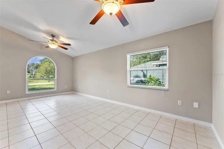 living room/dining room combo