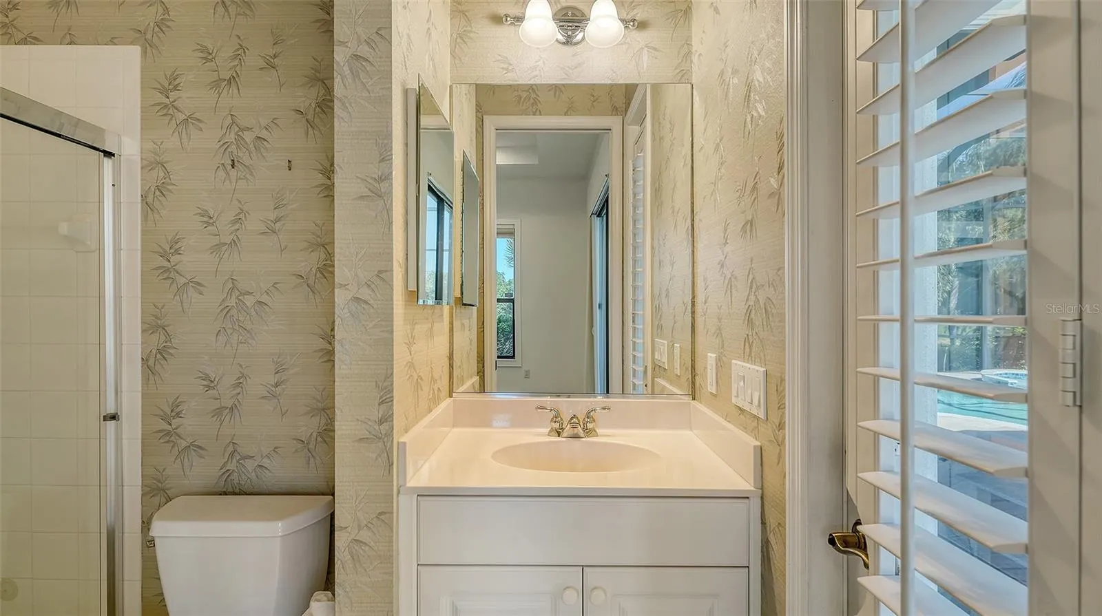 Full bath off of the office
