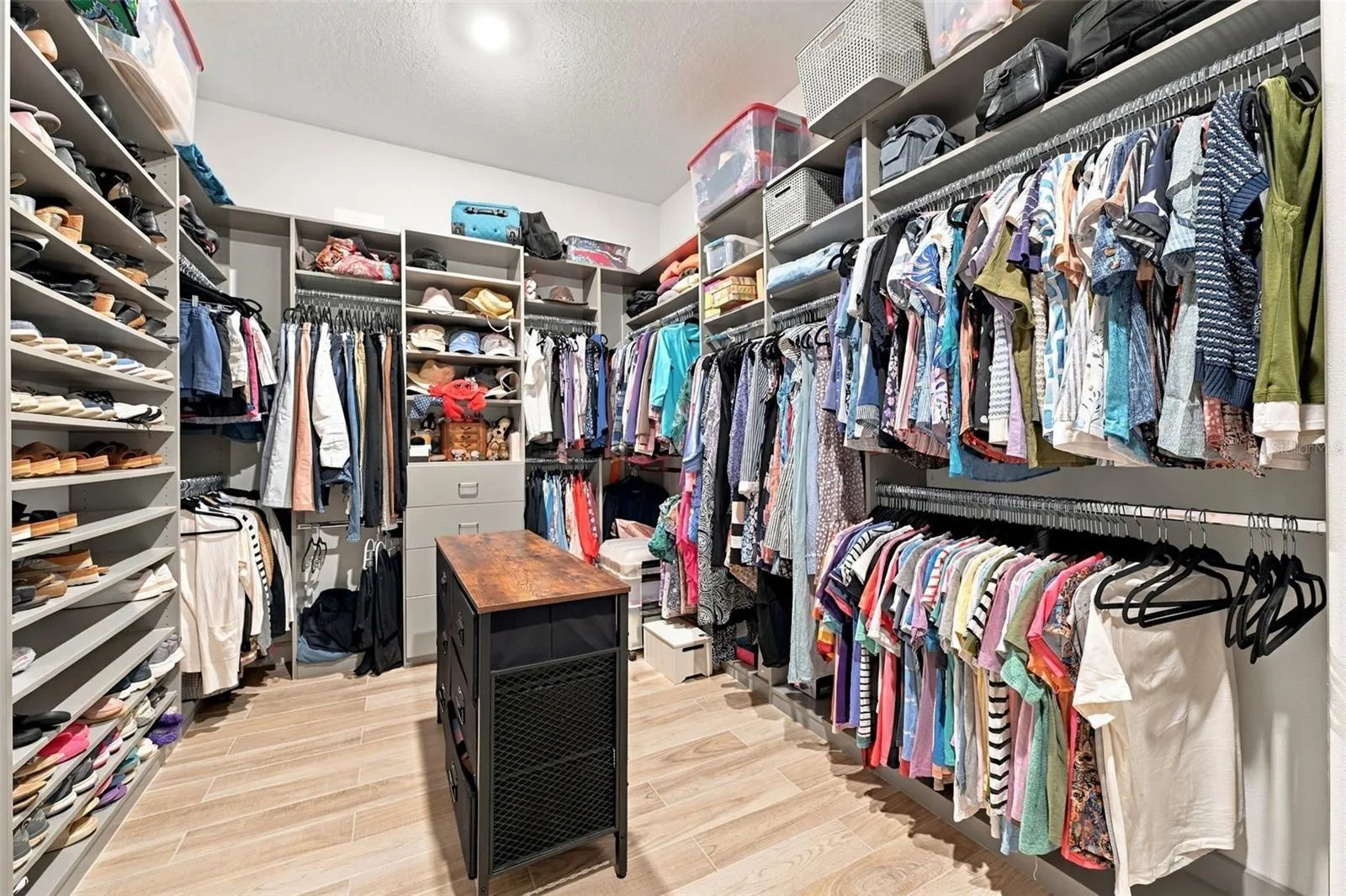 Custom Closet System