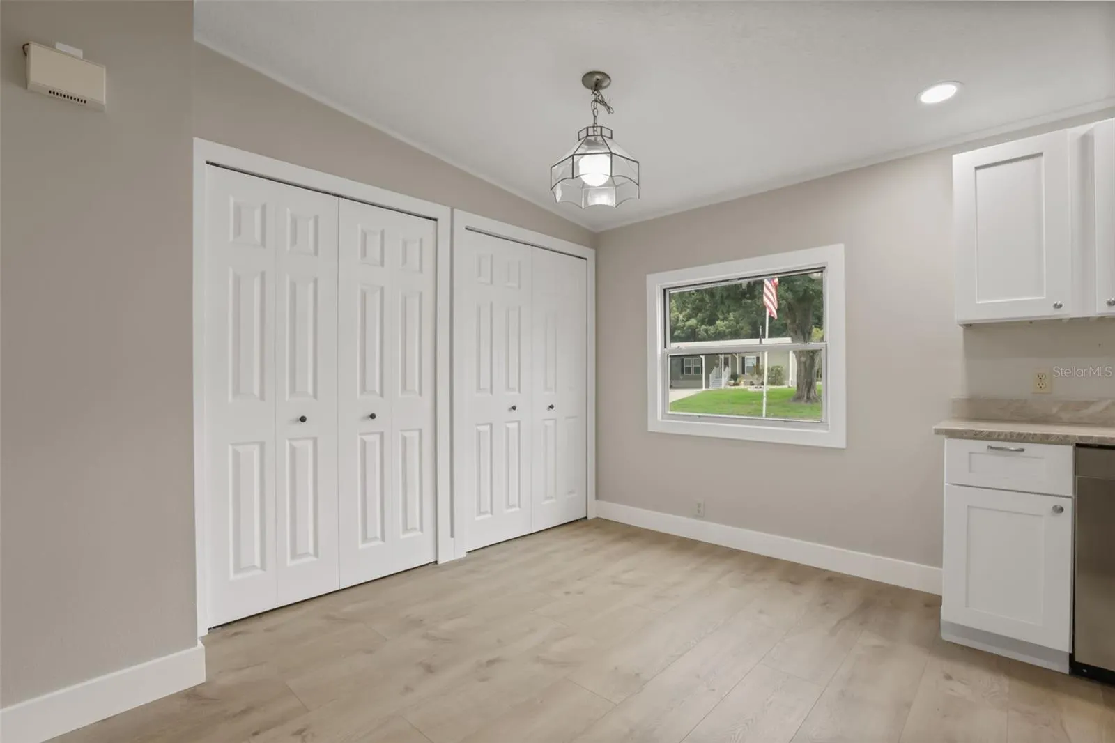 Double 9' Pantry &amp; Dining Area