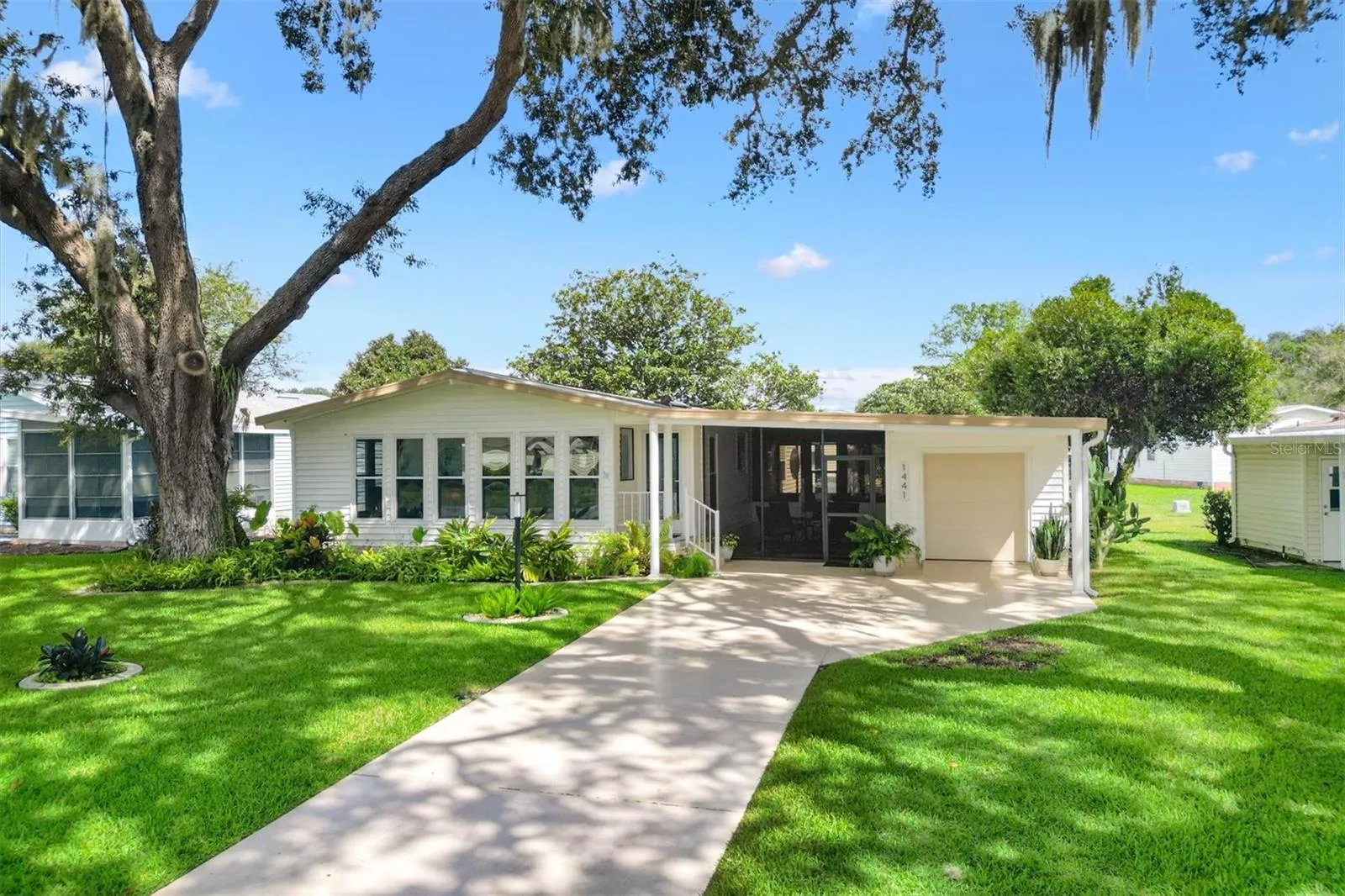 1441 W Schwartz Boulevard