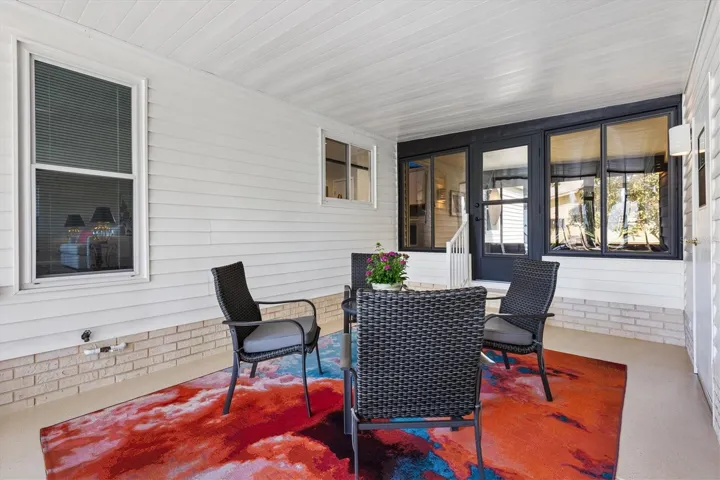 Zen Den ( Covered Lanai)