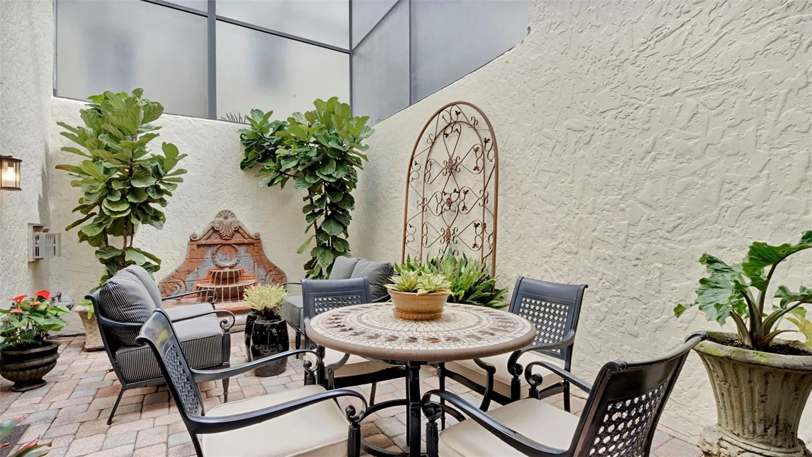 Private Courtyard
