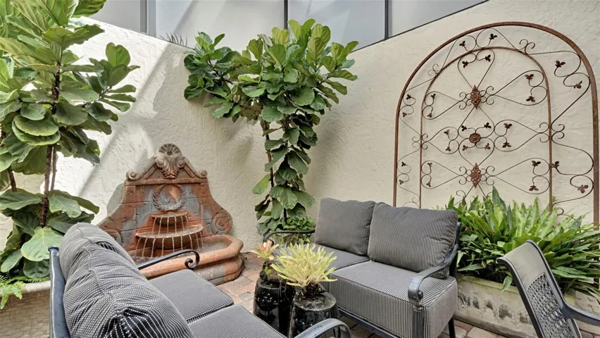 Private Courtyard