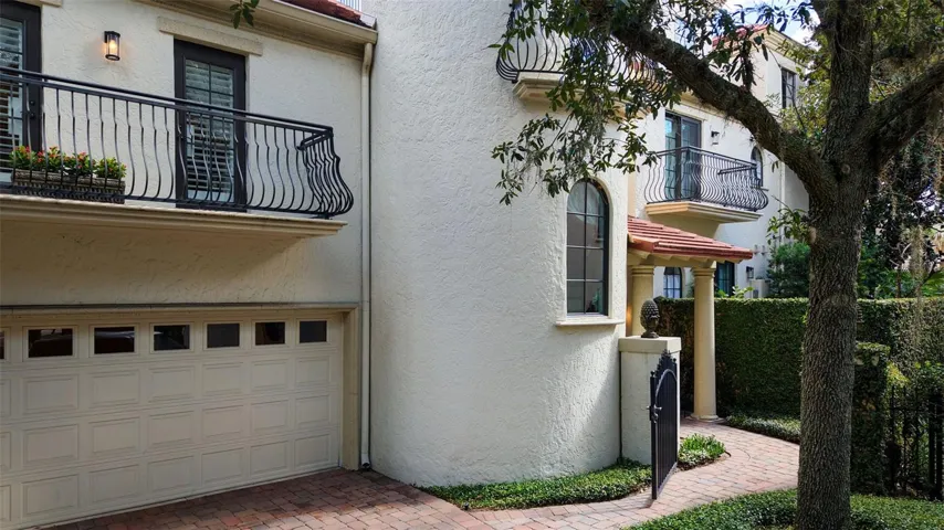 1256 S Pennsylvania