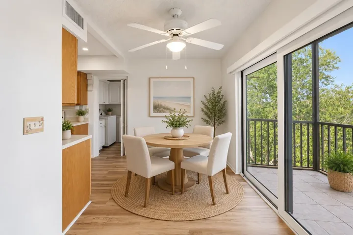 Eating space in the kitchen-virtually staged