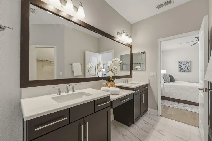 First Floor Ensuite Bathroom