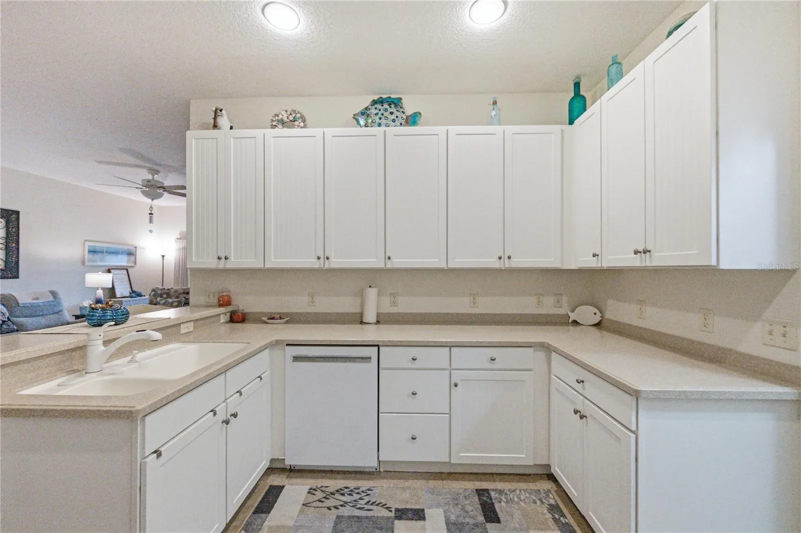 Ample cabinetry and counterspace will make the family chef extremely happy.