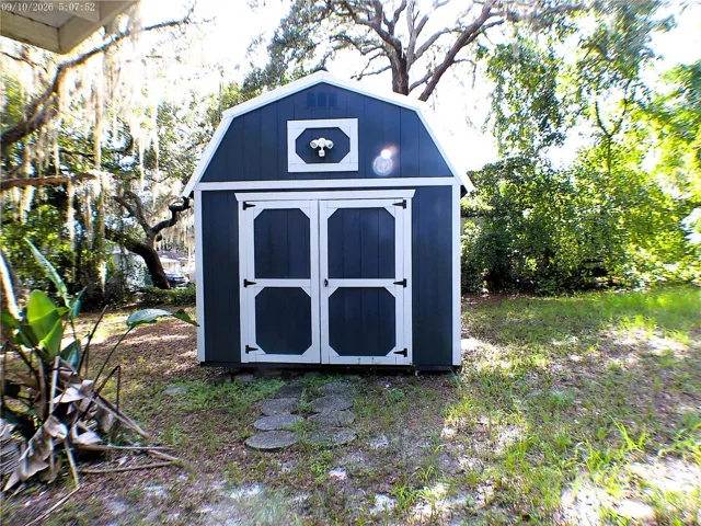 SHED W/ELECTRIC