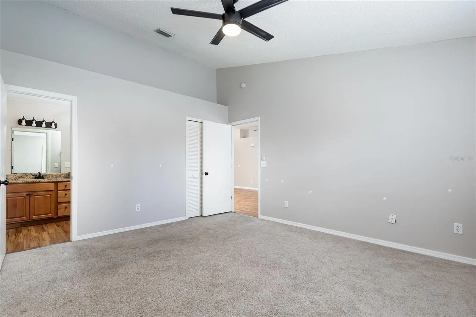 Primary Suite - Bedroom