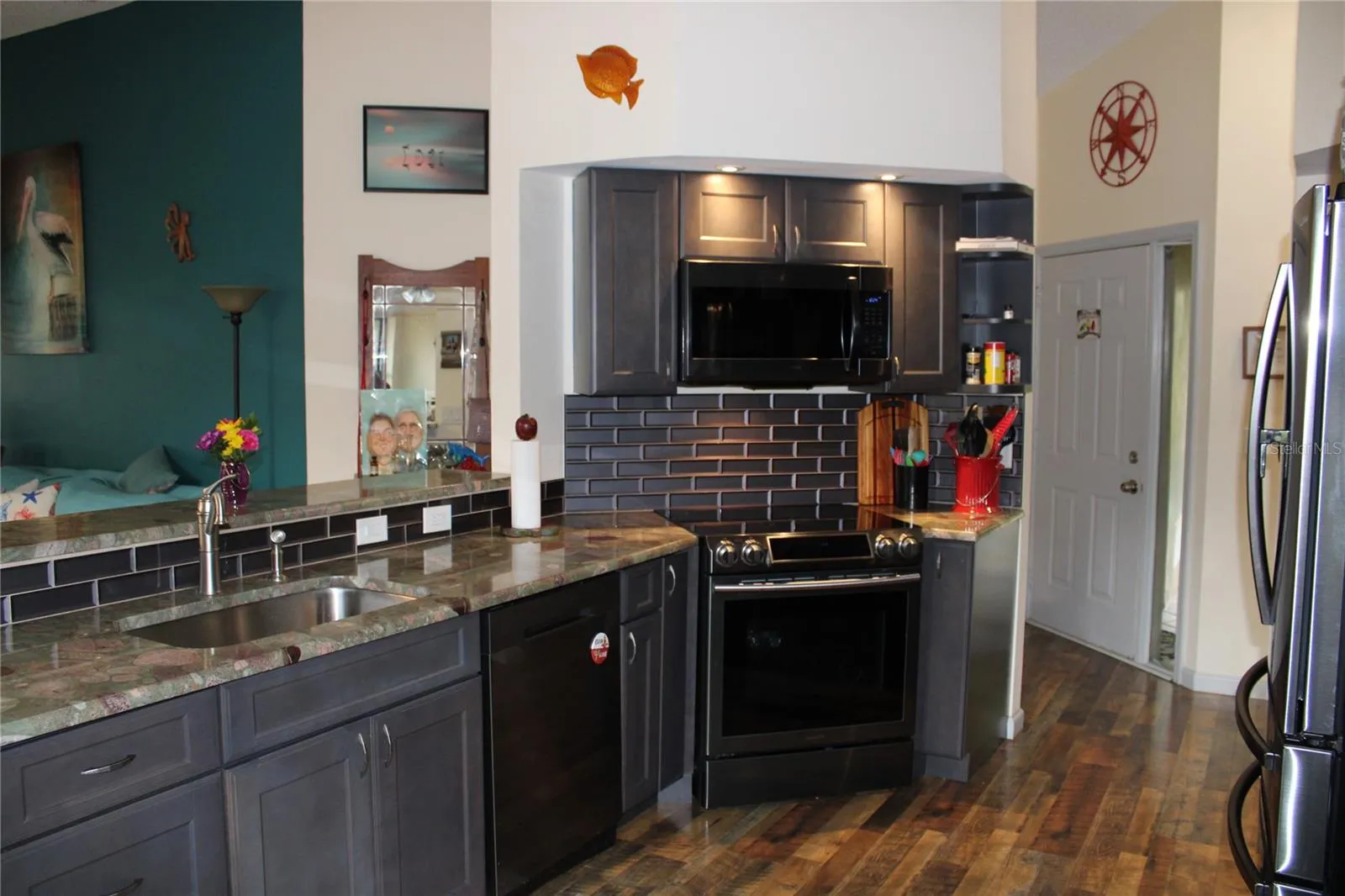 New kitchen with all soft close doors and drawers