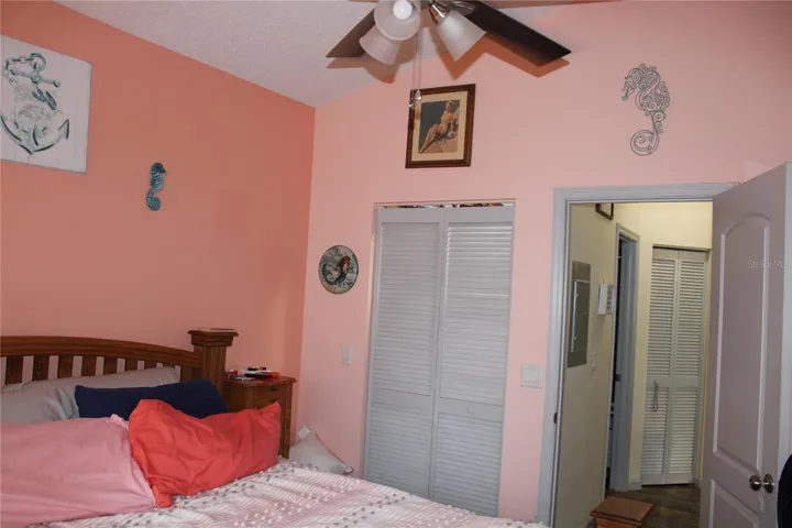 Guest bedroom