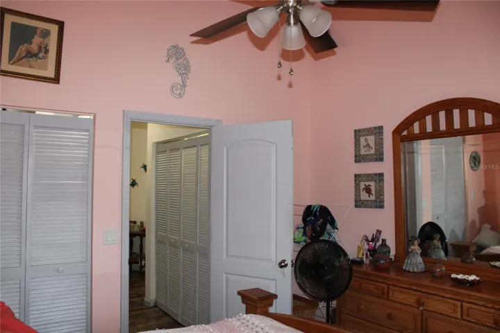 Guest bedroom