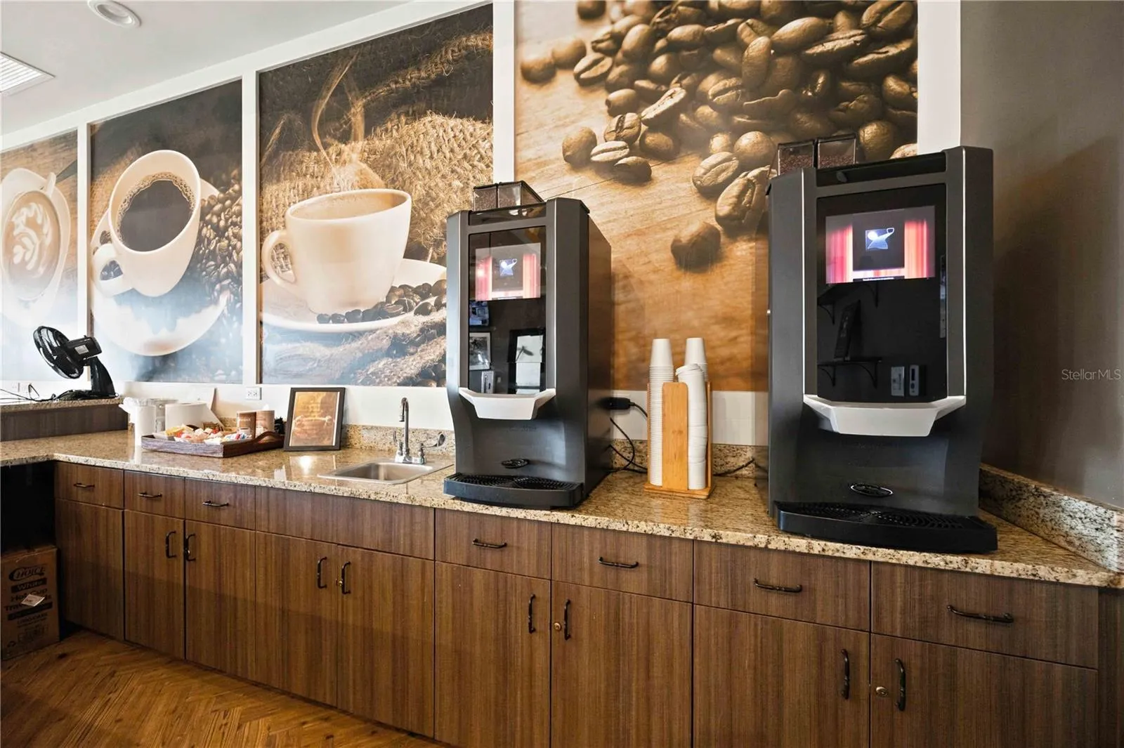 Coffee Lounge - open all day