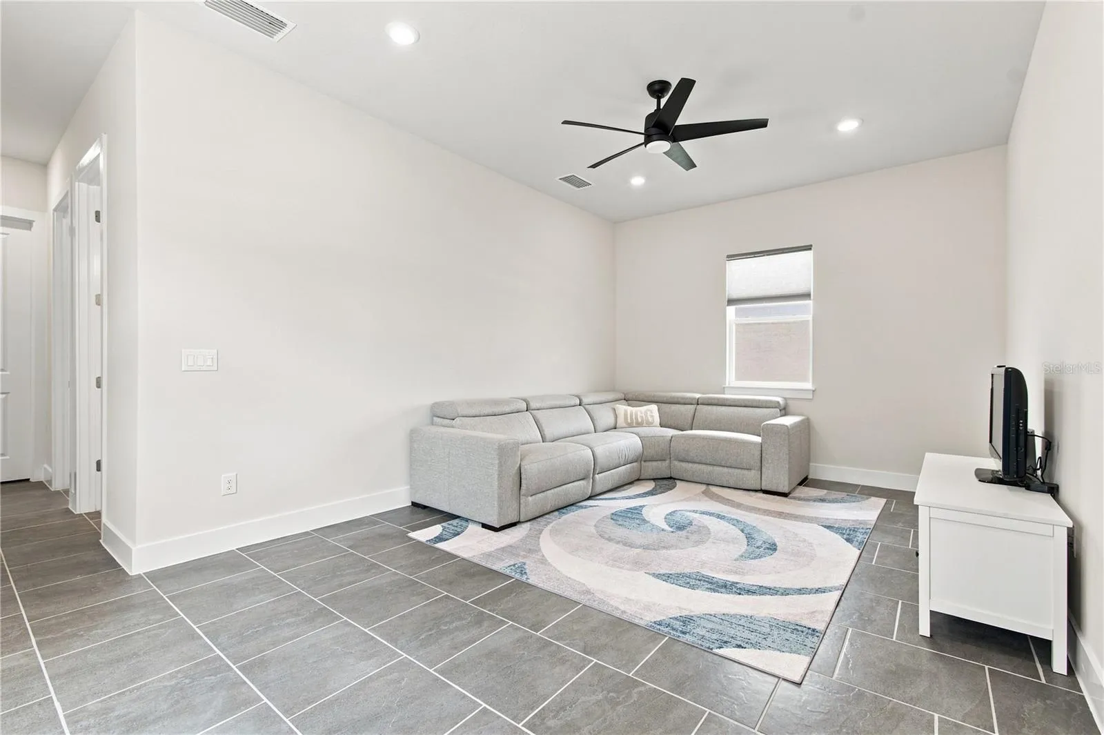 8699 Ivy Stark Blvd - In Law Suite Living