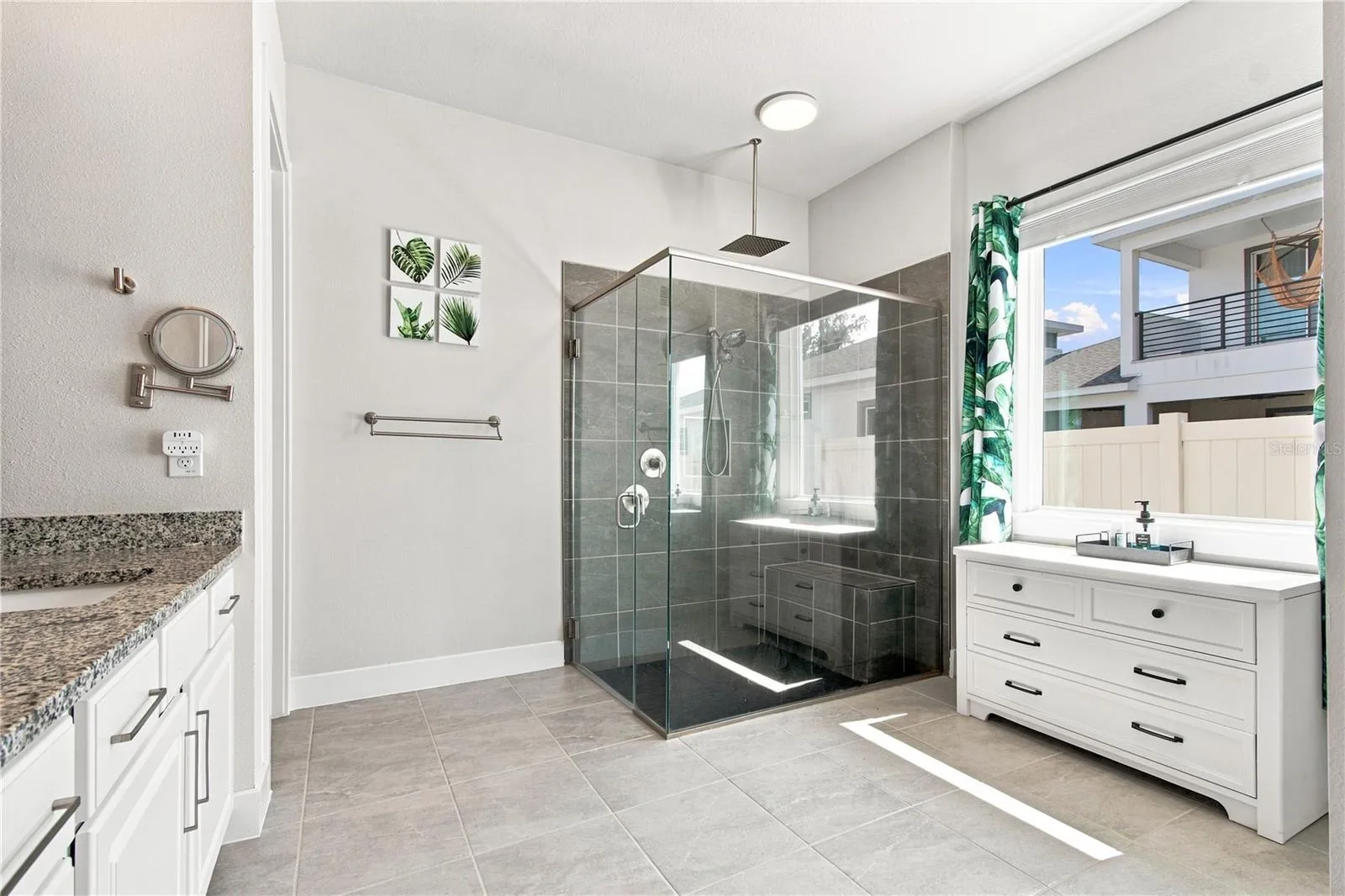 8699 Ivy Stark Blvd - Primary Bathroom