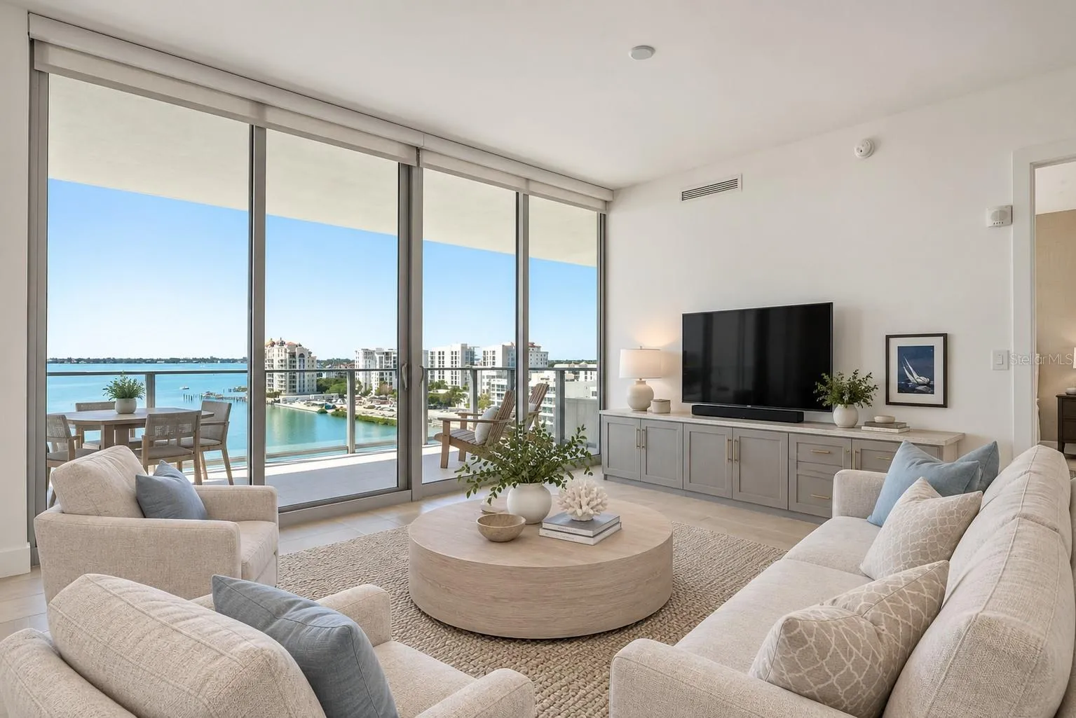 Virtually Stage- Living Room Southern Views
