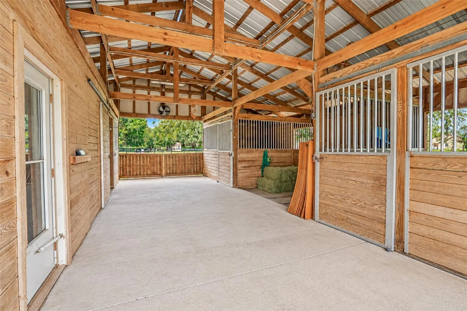 Barn