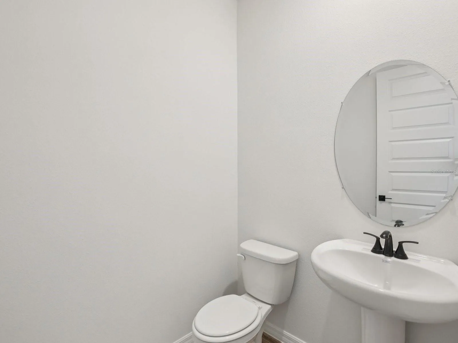 Photo is not of the actual home, but is an inspirational photo of builder’s model home and may depict options, furnishings, and/or decorator features that are not included