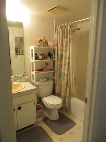 Main bathroom