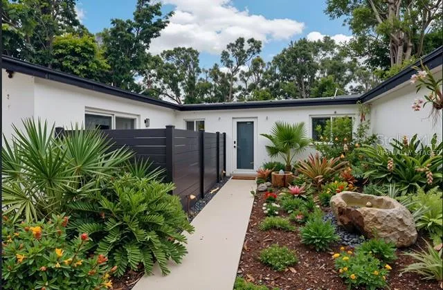 Virtually Staged landscaping