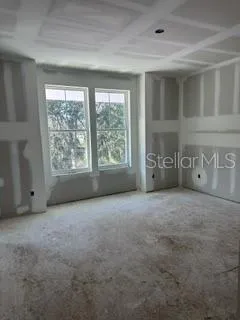 Second-floor primary suite