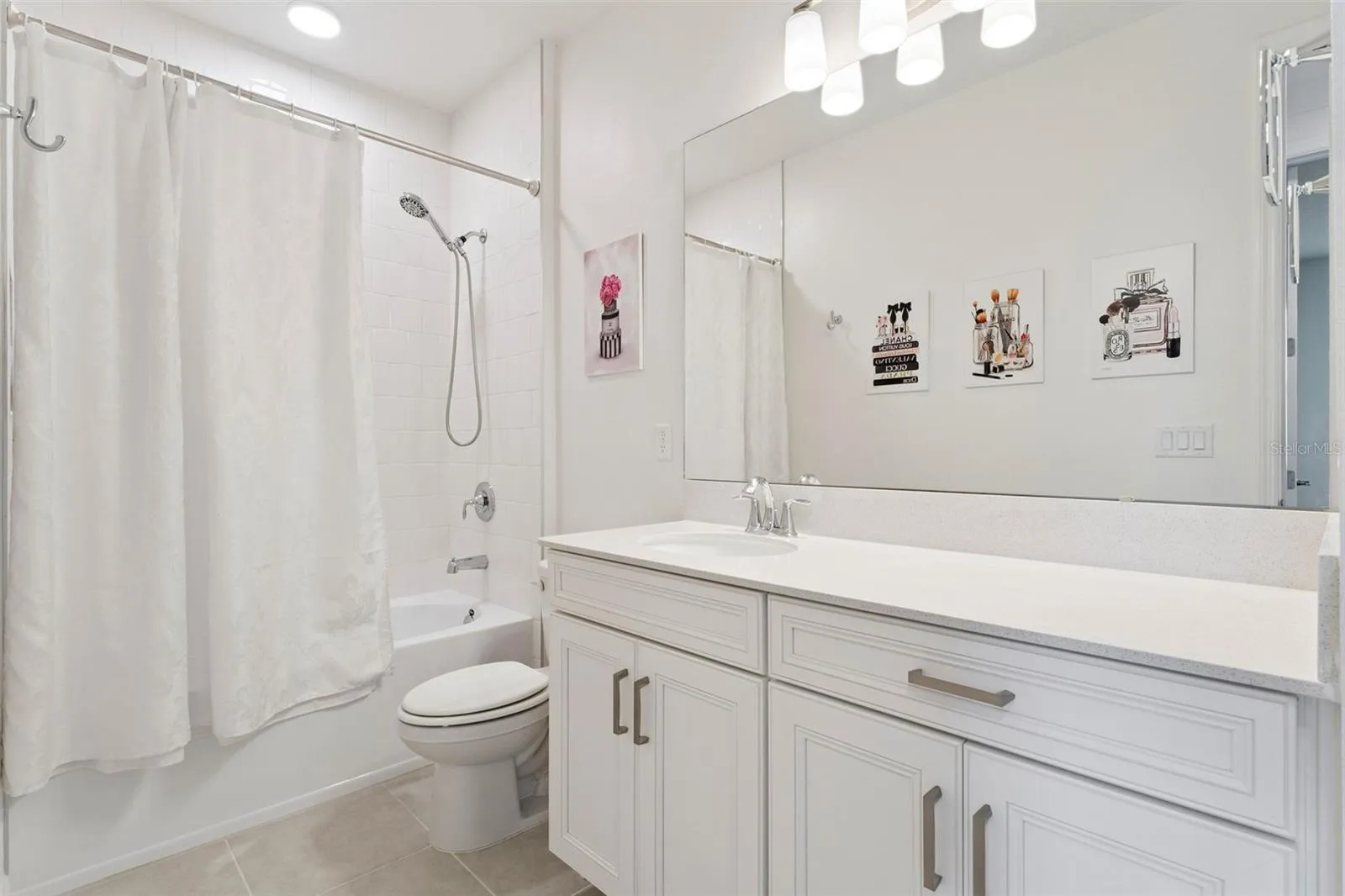 Shared Bathroom for Bedrooms 3 &amp; 4