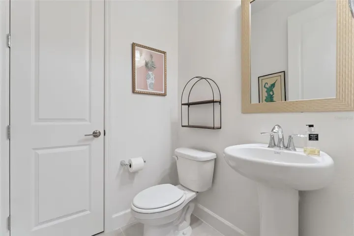 Downstairs 1/2 Bath