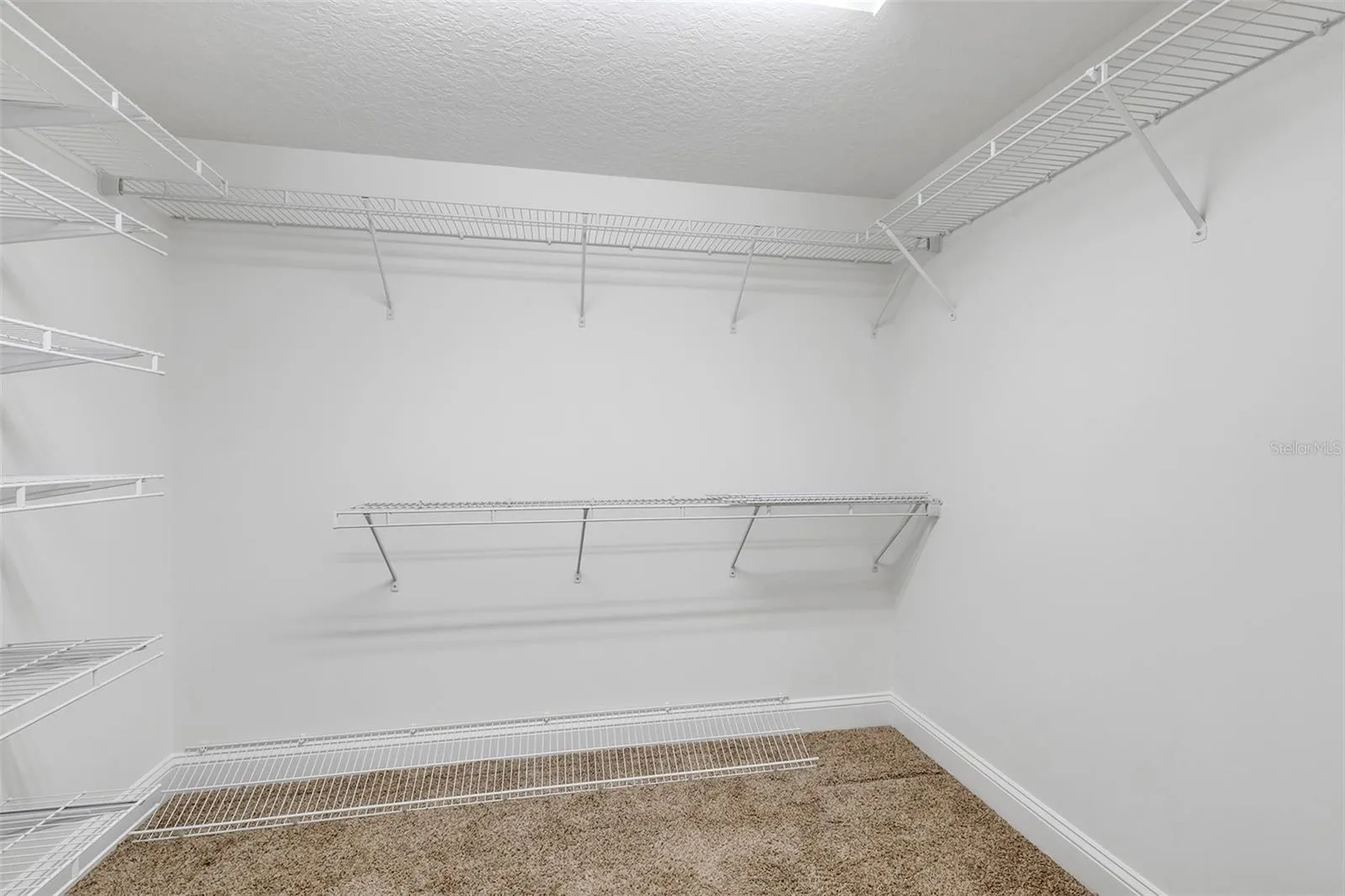 Primary Walkin Closet