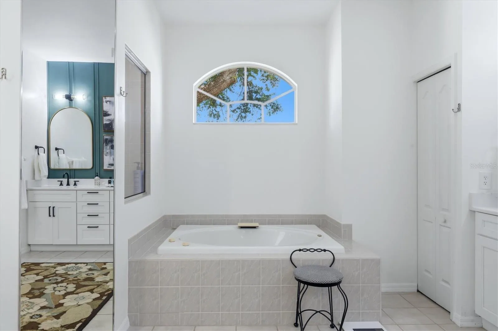 Primary bath with jetted tub