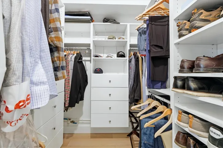 Walk-in closet