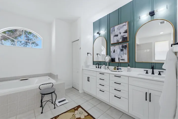 Primary bath