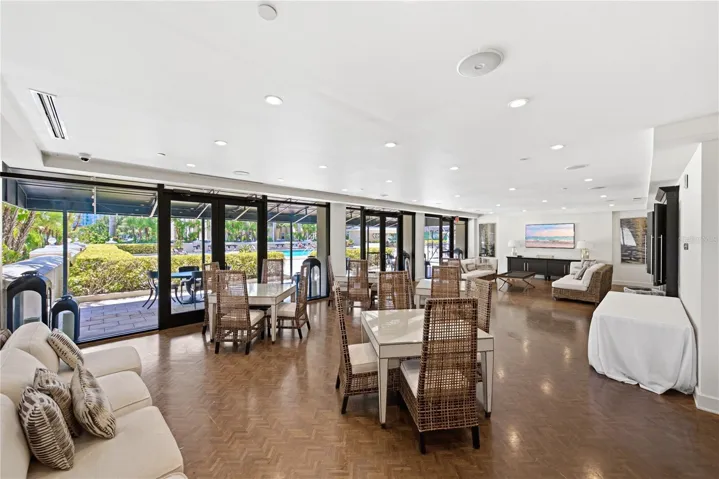 Riviera room