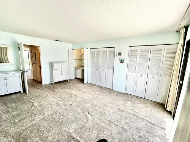 Primary suite